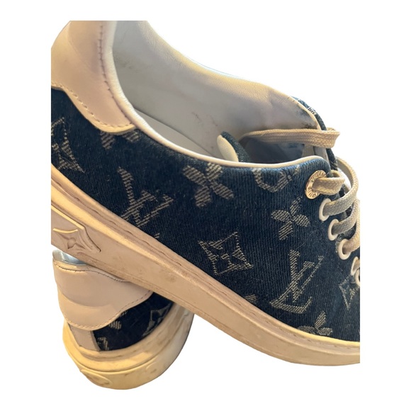 Louis Vuitton Time Out Low Top Denim Monogram Sneakers - Picture 14 of 16